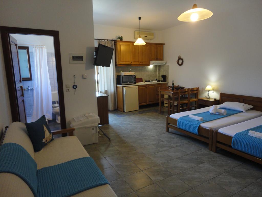 Melrose Aparthotel Skopelos Town Room photo