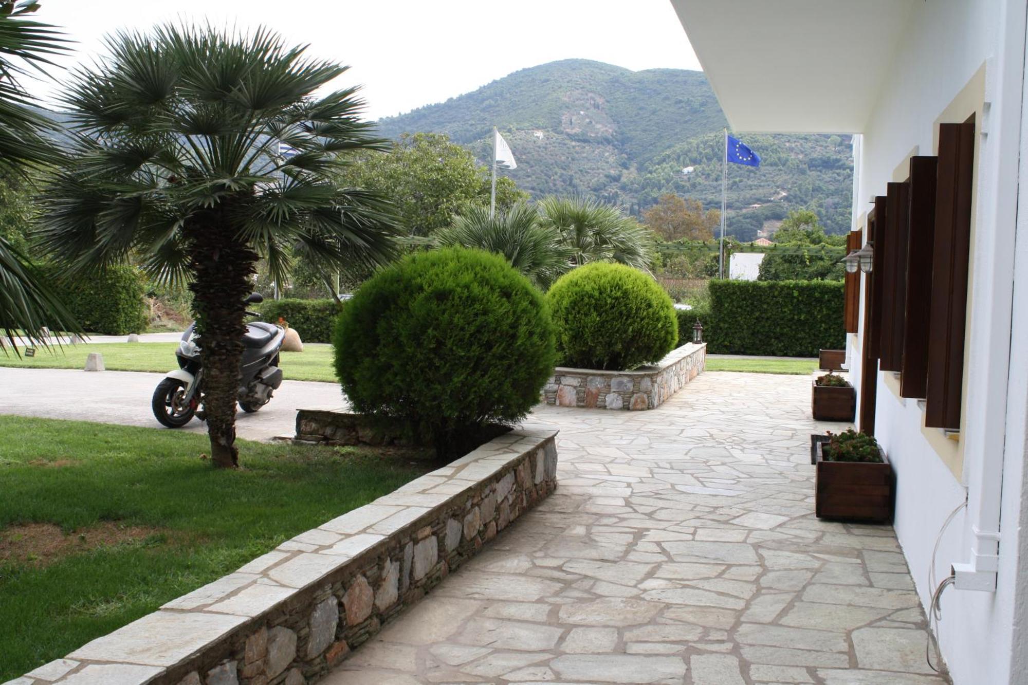 Melrose Aparthotel Skopelos Town Exterior photo