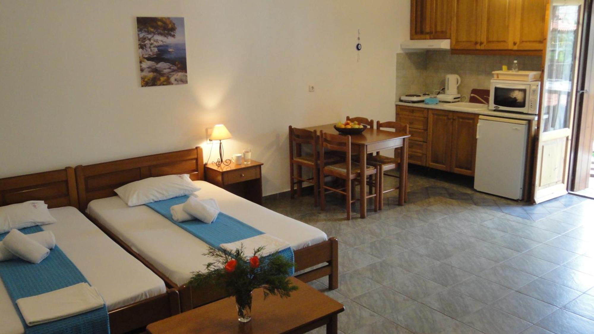 Melrose Aparthotel Skopelos Town Room photo