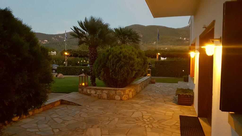Melrose Aparthotel Skopelos Town Exterior photo