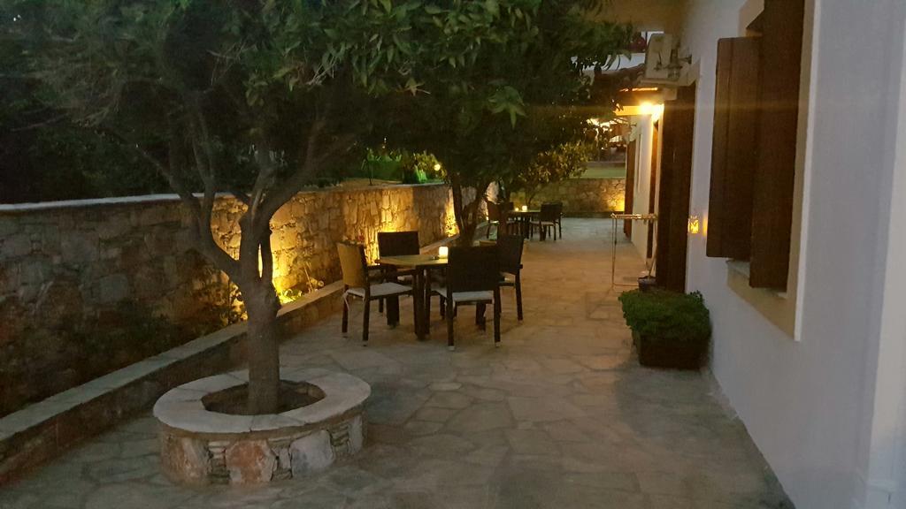 Melrose Aparthotel Skopelos Town Exterior photo