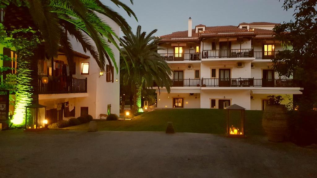 Melrose Aparthotel Skopelos Town Exterior photo